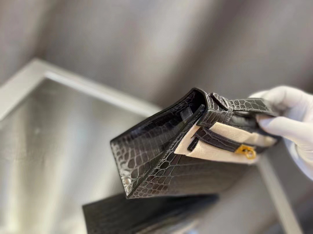 에르메스 켈리 포쉐트 블랙 금장 샤이니 악어가죽